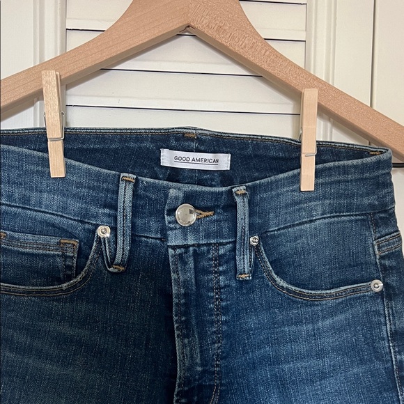 Good American Dark Blue Straight Leg Jeans - Picture 2 of 7